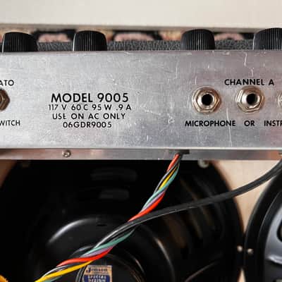 Airline 9005 Tube Amp Danelectro 2 x 12” 1960 image 8