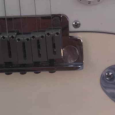 Fender Stratocaster 2006 - Cream/White image 5