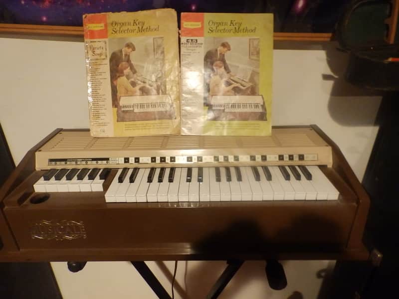 Emenee Audion Interlude Polychord Vintage Chord Organ image 1