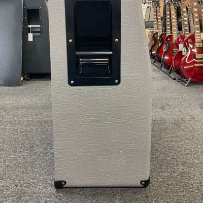 Marshall Studio Jubilee 2536A "Silver Jubilee" 140-Watt 2x12" Angled Guitar Speaker Cabinet 2015 - Present - Silver image 2