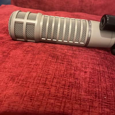(Mint) Electro-Voice RE20 Cardioid Dynamic Microphone 1968 - Present - Gray image 4