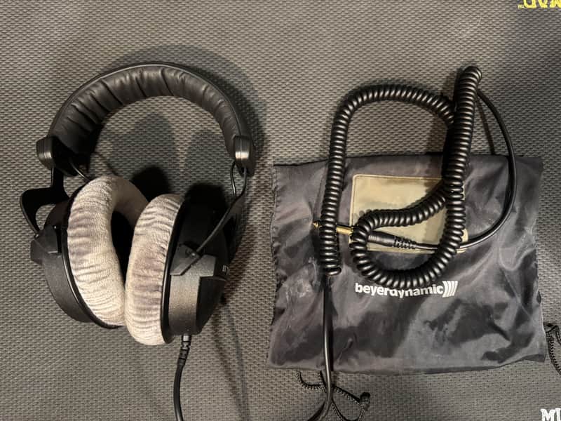 Beyerdynamic DT 770 Pro 250 Ohm 2010s - Black image 1