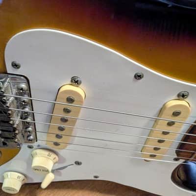 Fender Japan MST-32 Short Scale Stratocaster 1991-1992 - Sunburst image 18