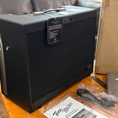 Fender Tone Master FR-12 1000-Watt 1x12" Active Guitar Speaker Cabinet 2023 - Present - Black image 5