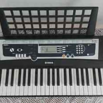 Yamaha YPT-210 61-key Keyboard image 1