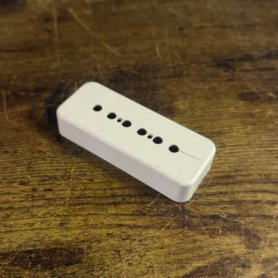 Gibson Custom Shop Soapbar P90 Cover w/ Medium Relic (2020s - Cream)
