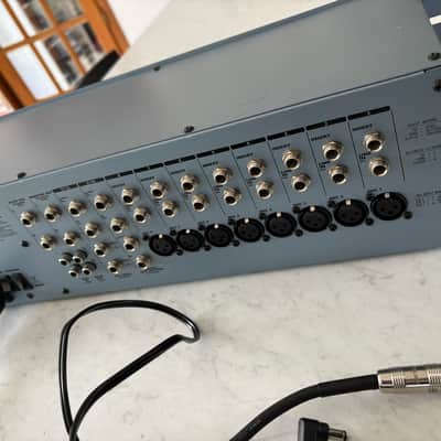 Alesis MultiMix 12R Rackmount 12-Channel Mixer 2006 - 2015 - White/Silver image 8