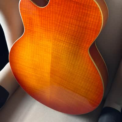 Peerless Cremona 17" Archtop image 13