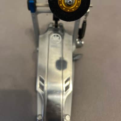 Yamaha FP9-C Chain Drive Single Bass Drum Pedal 2020s - Chrome / Blue image 3