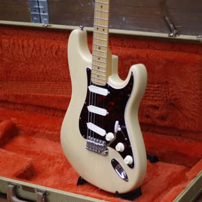 Fender Buddy Guy Stratocaster 1996 - Honey Blonde image 4