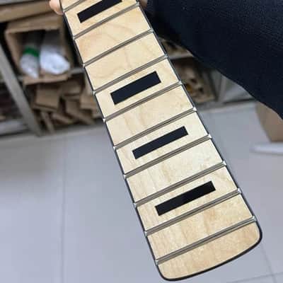 Maple Wood Natural Finish 4 String Jazz Bass Style Neck, 20 Frets Fingerboard image 7
