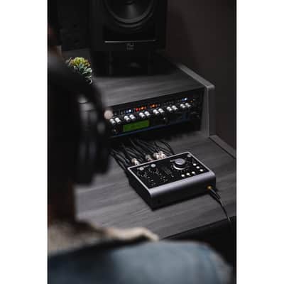 Audient iD24 10 x 14 USB-C Audio Interface (B-Stock) image 7
