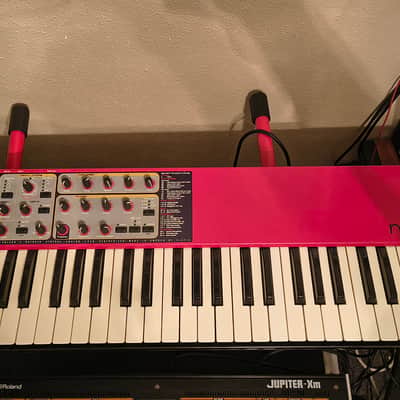Nord Lead 2 49-Key 12-Voice Polyphonic Synthesizer 1997 - 2003 - Red