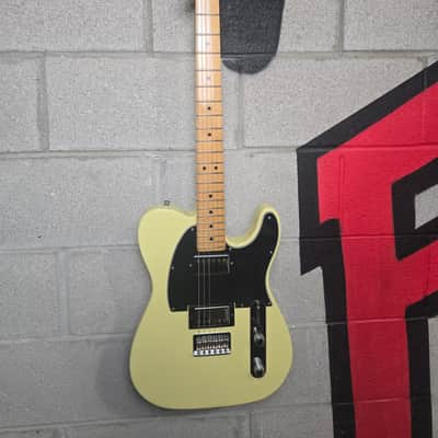 Fender Player II Telecaster HH 2024 - Present - Hialeah Yellow image 2