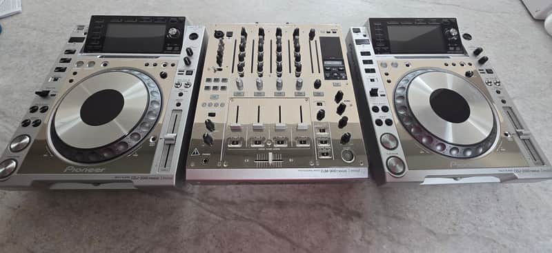 Pioneer DJ Platinum Edition Setup (2x CDJ-2000 Nexus + 1x DJM-900 Nexus) with Flight Cases image 1