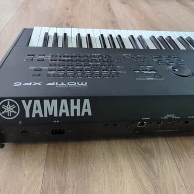 Yamaha Motif XF 6 Synthesizer with 1GB Flash image 8