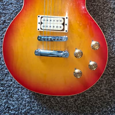 Vintage 1980 Aria pro II  Standard  les paul.copy        electric guitar    made in japan     Sunburst. image 3