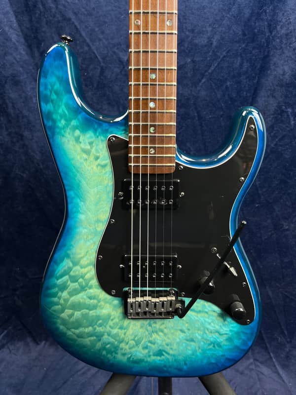 Schecter Traditional Pro Maple in Transparent Blue Burst Pre-owned image 1