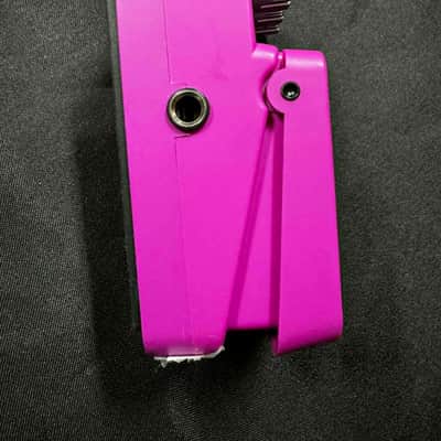 Behringer DM100 Distortion Modeler 2010s - Pink image 5