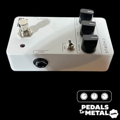 JHS 3 Series Chorus 2020 - Present - White X11990 image 4