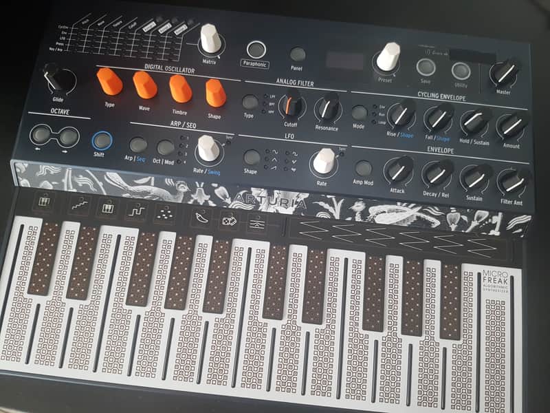 LIKE NEW - Arturia MicroFreak 25-Key Algorithmic Synthesizer - Black image 1
