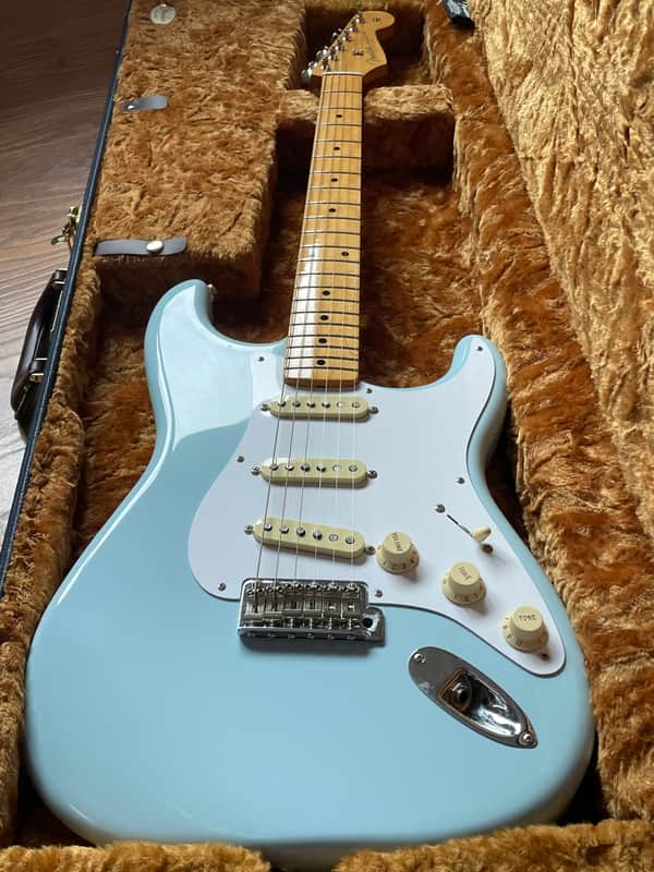 Fender Vintera '50s Stratocaster Fat 50's pickups - Sonic Blue image 1