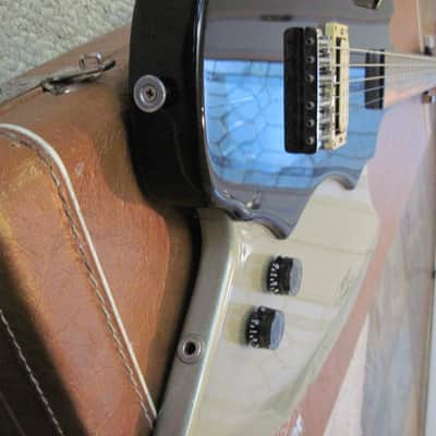 1981 Kramer 6 String Axe Guitar. 25 In The World. Signed. Yep, The Most Rare Of All The Axes! image 3