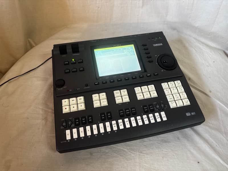 Yamaha QY700 Music Sequencer High-End Sequencer Workstation New internal battery image 1