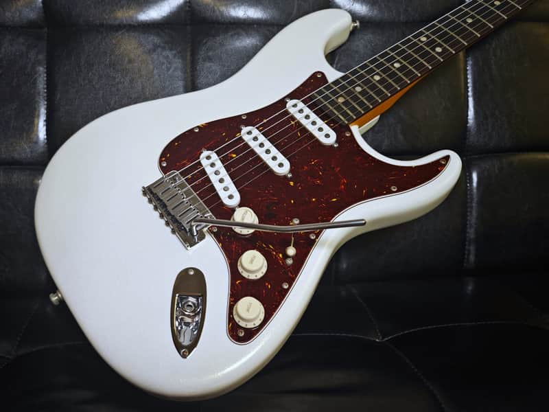 Fender American Ultra Stratocaster  - Arctic Pearl image 1