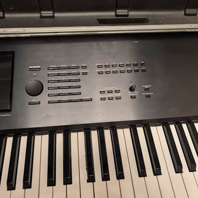 Korg Kronos X 88 with Case image 4