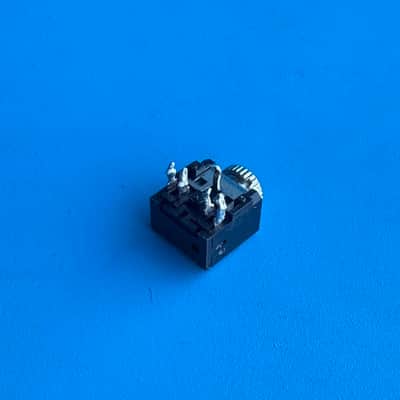 Fender Rumble 15 (PR2490) Bass Guitar Amplifier Part: 1/8" TRS Aux Input Socket image 4
