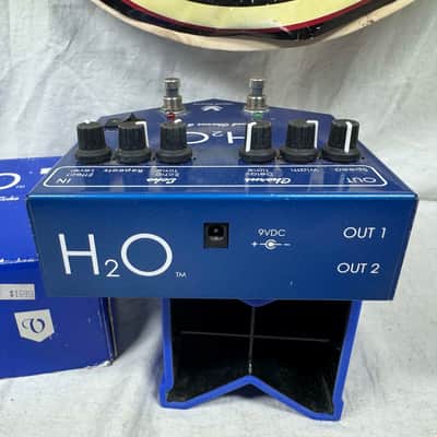 Visual Sound H2O v1 Liquid Chorus & Echo Delay Pedal with Box image 5