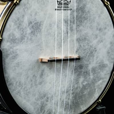 2023 Ortega OUBJE90-MA Banjolele Concert Size maple natural image 4