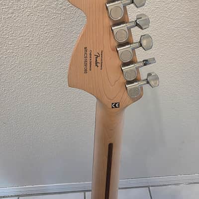 Squier Standard Stratocaster HSS Black and Chrome with Laurel Fretboard 2018 - Black image 5