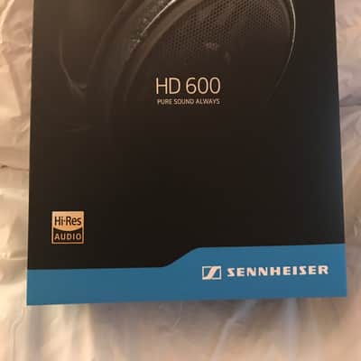Sennheiser HD 600 Open Back Headphones - MINT, Barely Used image 8