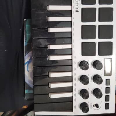 Akai MPK Mini MkIII 25-Key MIDI Controller
