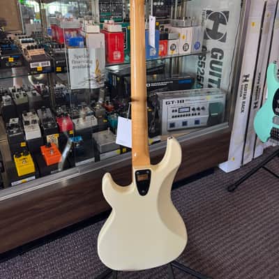 G&L SB-1 - Vintage White image 3
