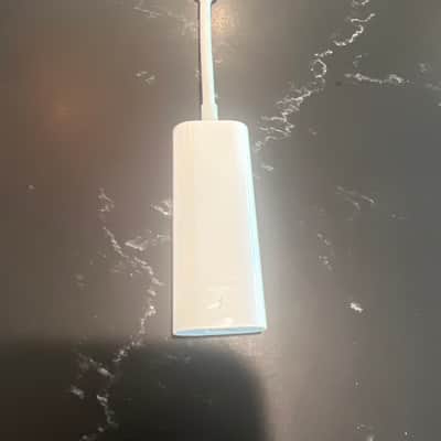 Apple Thunderbolt - 3 (USB C) to Thunderbolt- 2 adapter 2017 - White image 1