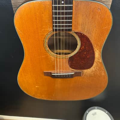 Martin D-18 1951 - Natural image 4