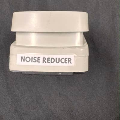 Behringer NR300 Noise Reducer Pedal 2010s - Standard image 4