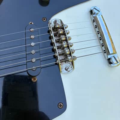 Mosrite Johnny Ramone Mark II - White image 14