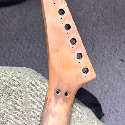 Chandler 80s Pointy neck - Made in Japan - Paul C version image 3