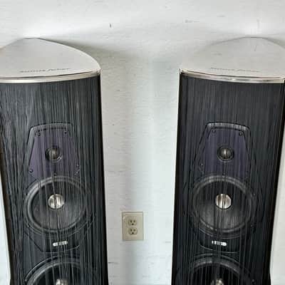 Sonus Faber Amati Futura Tower Speakers (Pair) image 6