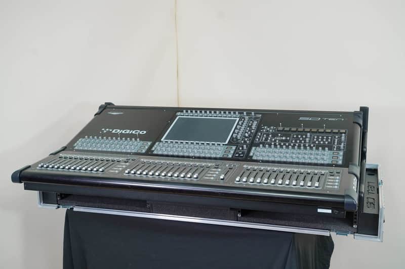 DiGiCo SD10 Digital Mixing Console w/ Waves Card, ST Optical & Road Case CG00Q7W *ASK FOR SHIPPING* image 1