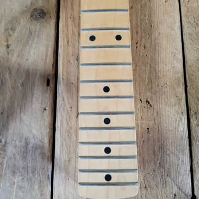 Fender Buddy Guy Stratocaster 2021 - Black and White Polka Dot image 23