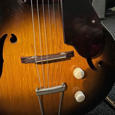 Silvertone H51 cutaway 1950s - Tobacco burst image 7