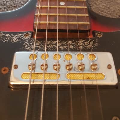 Amena 1965 red/black sunburst image 3