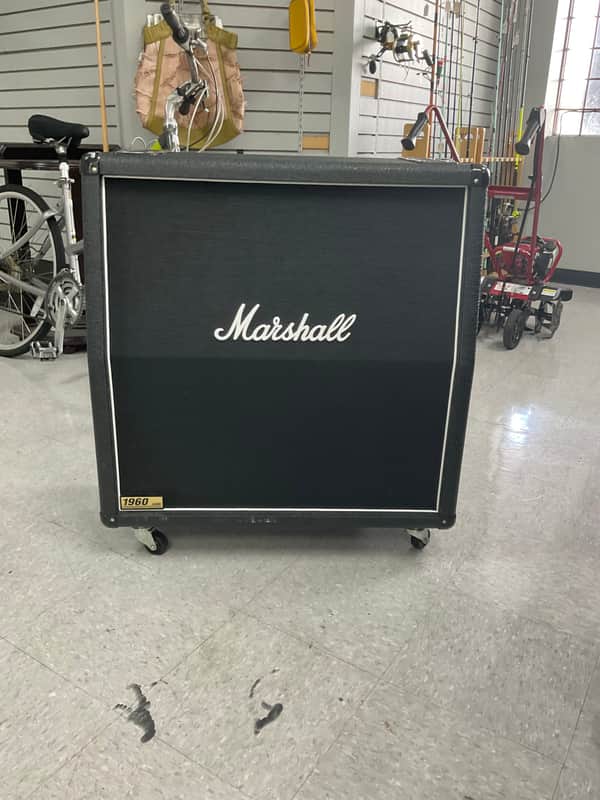 Marshall JCM 900 Lead Series Model 1960A 4x12" Angled Guitar Speaker Cabinet