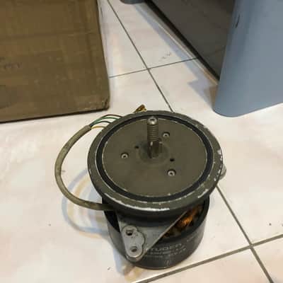 Galet Métal Face Avant Pour Studer A807 – Pièce Occasion, Fonctionnelle