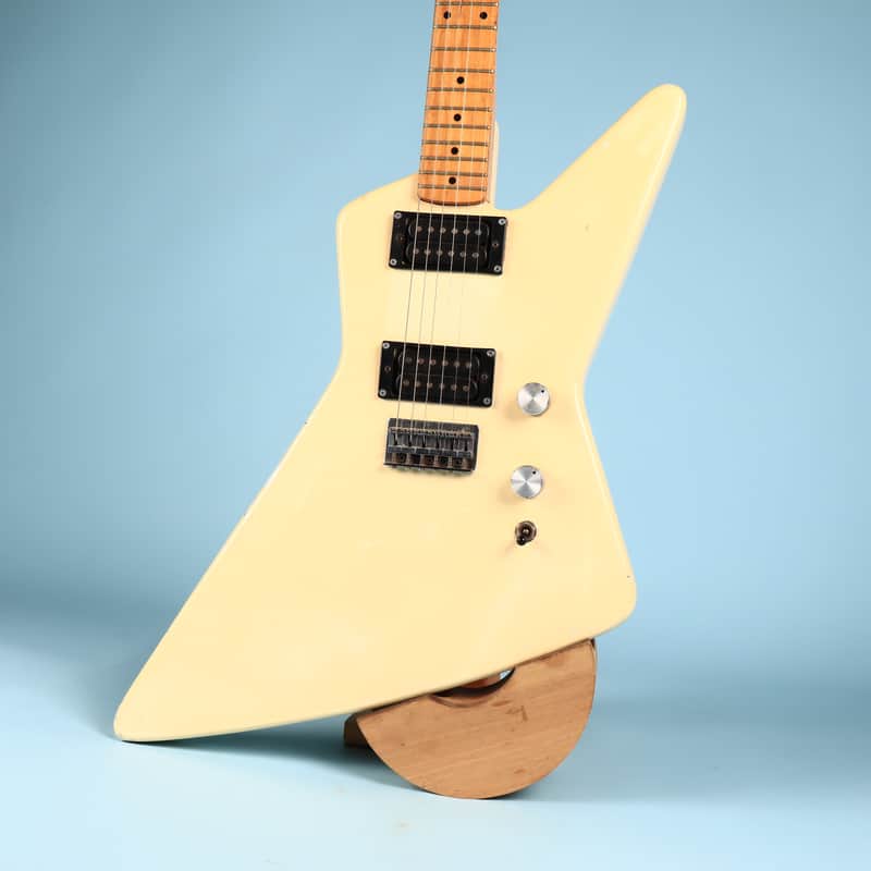 Hondo Deluxe Series 780 Explorer White Electric Guitar | Reverb